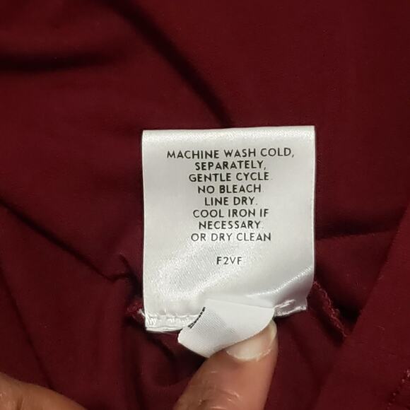 Eileen Fisher Lightweight Rayon Stretch Long Sleeve Tee Red Large Basic Casual - Picture 7 of 11